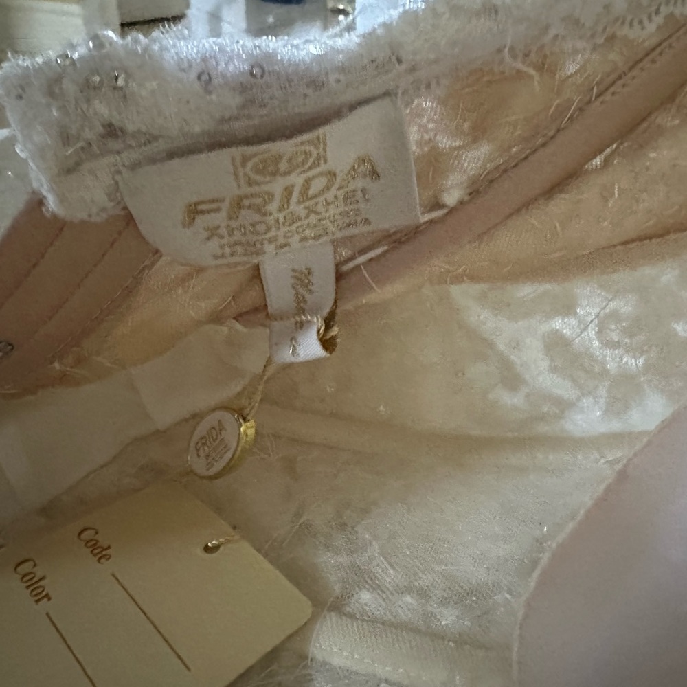 FRIDA XHOI & XHEI WEDDING DRESS BRAND NEW NEVER WORN w/ veil and crown - Picture 10 of 11